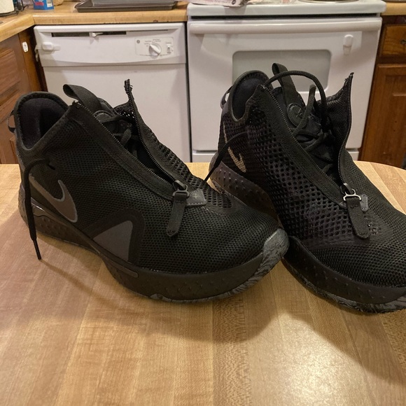 Nike PG 4s - Picture 1 of 4